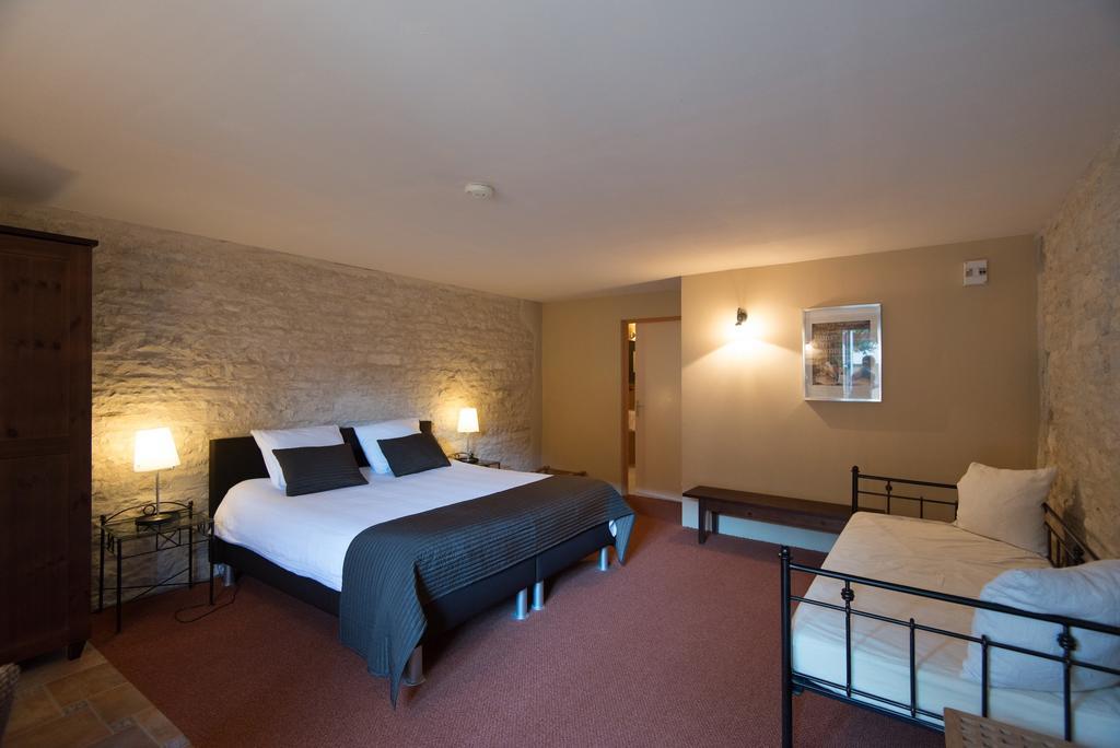 Charme Hotel La Dominotte Demigny Quarto foto