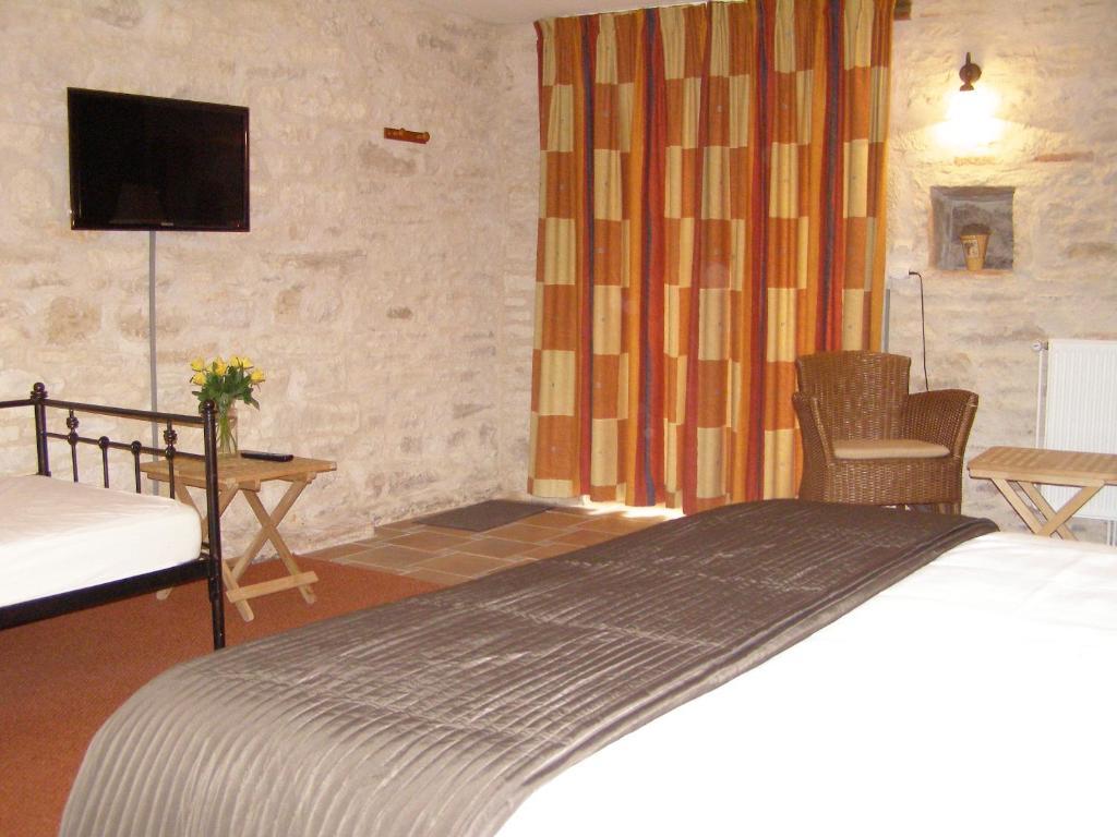 Charme Hotel La Dominotte Demigny Quarto foto