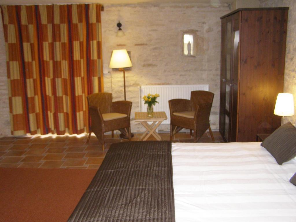 Charme Hotel La Dominotte Demigny Quarto foto